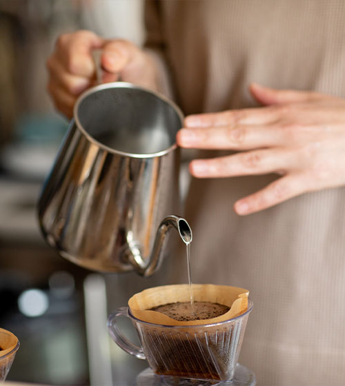 一杯ひと手間、緑川珈琲Midorikoで最高のコーヒー体験を